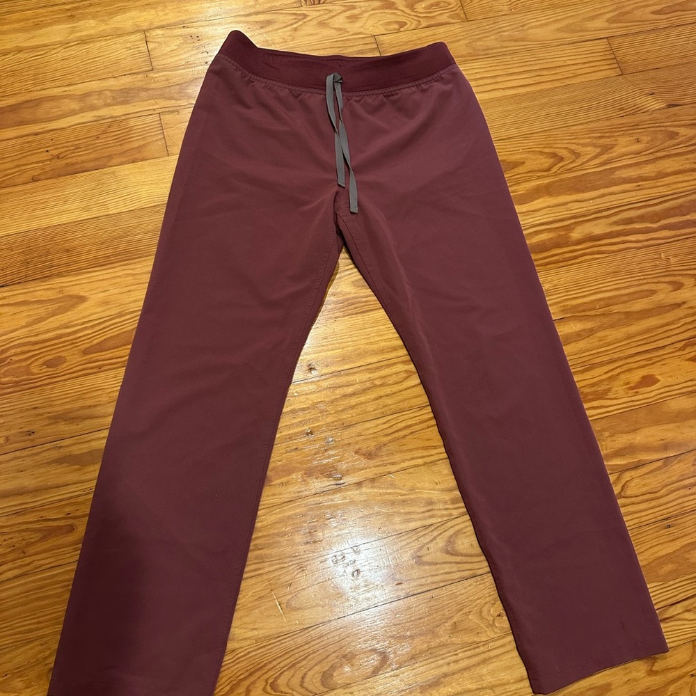 Figs Livingston scrubs M